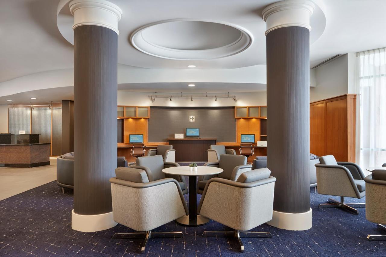 Courtyard By Marriott Toronto Mississauga/Meadowvale Hotel Ngoại thất bức ảnh
