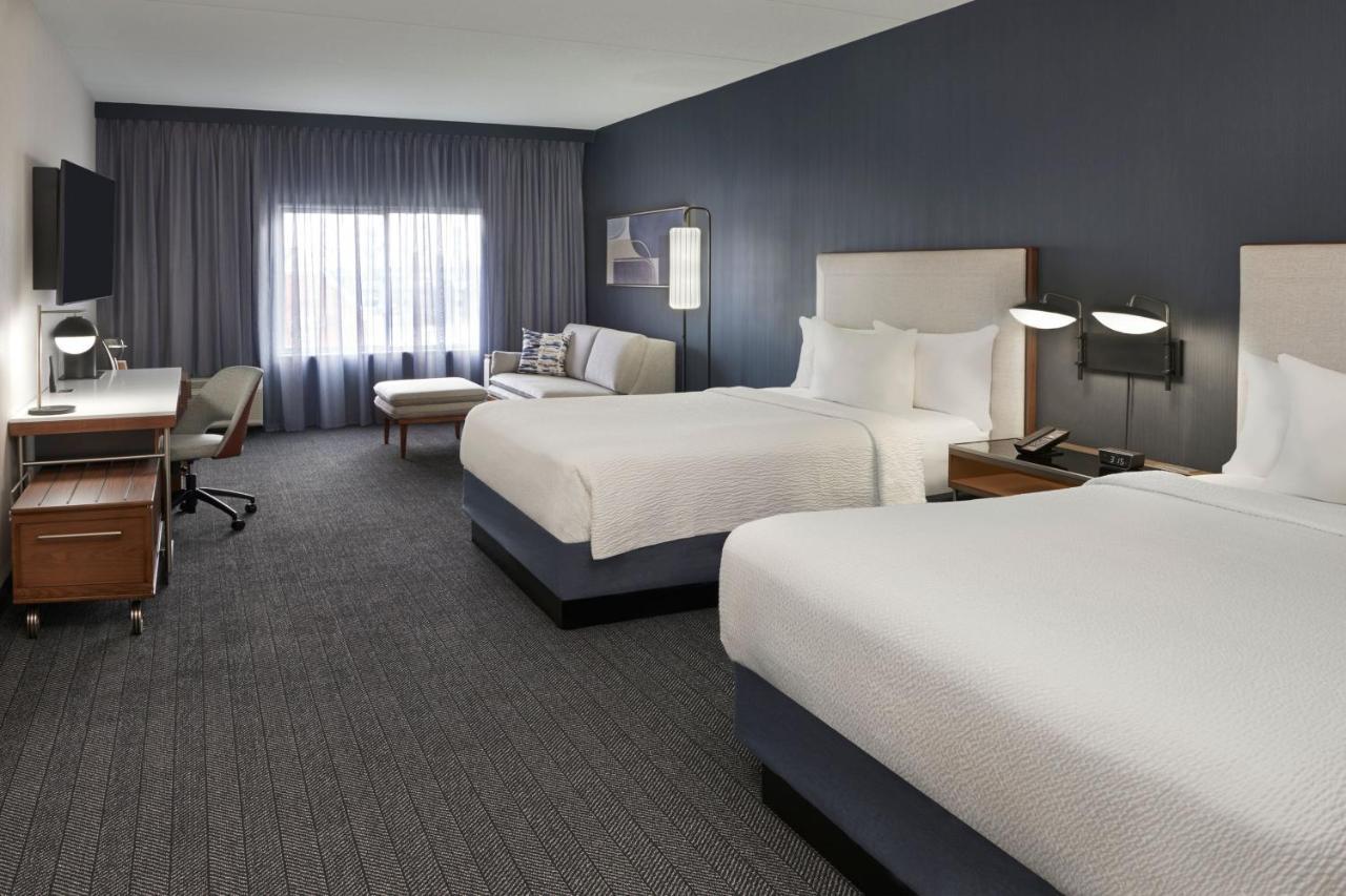 Courtyard By Marriott Toronto Mississauga/Meadowvale Hotel Ngoại thất bức ảnh