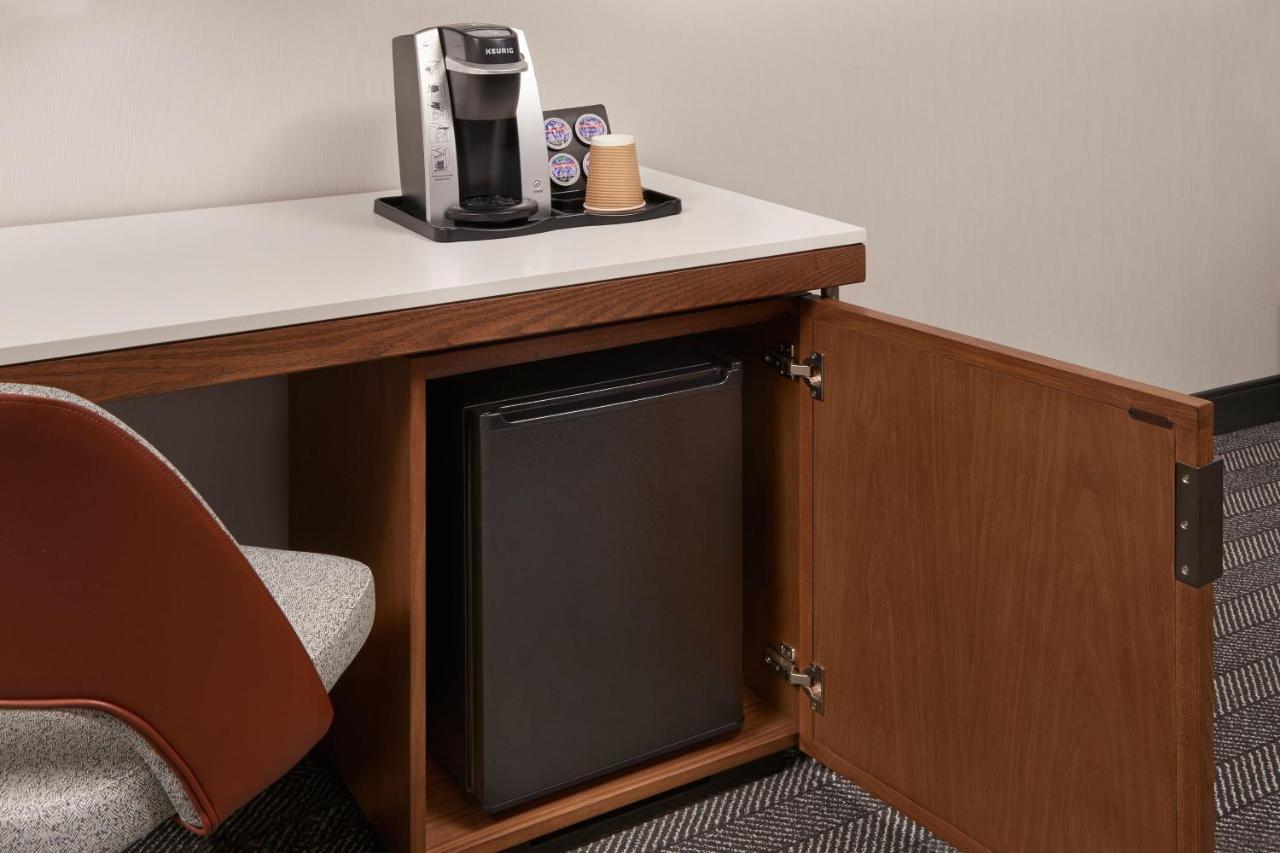 Courtyard By Marriott Toronto Mississauga/Meadowvale Hotel Ngoại thất bức ảnh