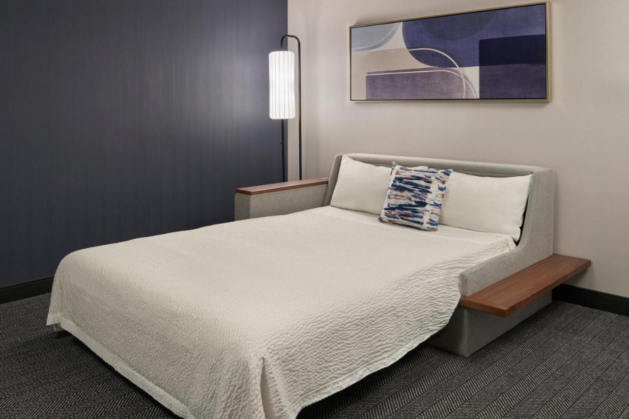 Courtyard By Marriott Toronto Mississauga/Meadowvale Hotel Ngoại thất bức ảnh