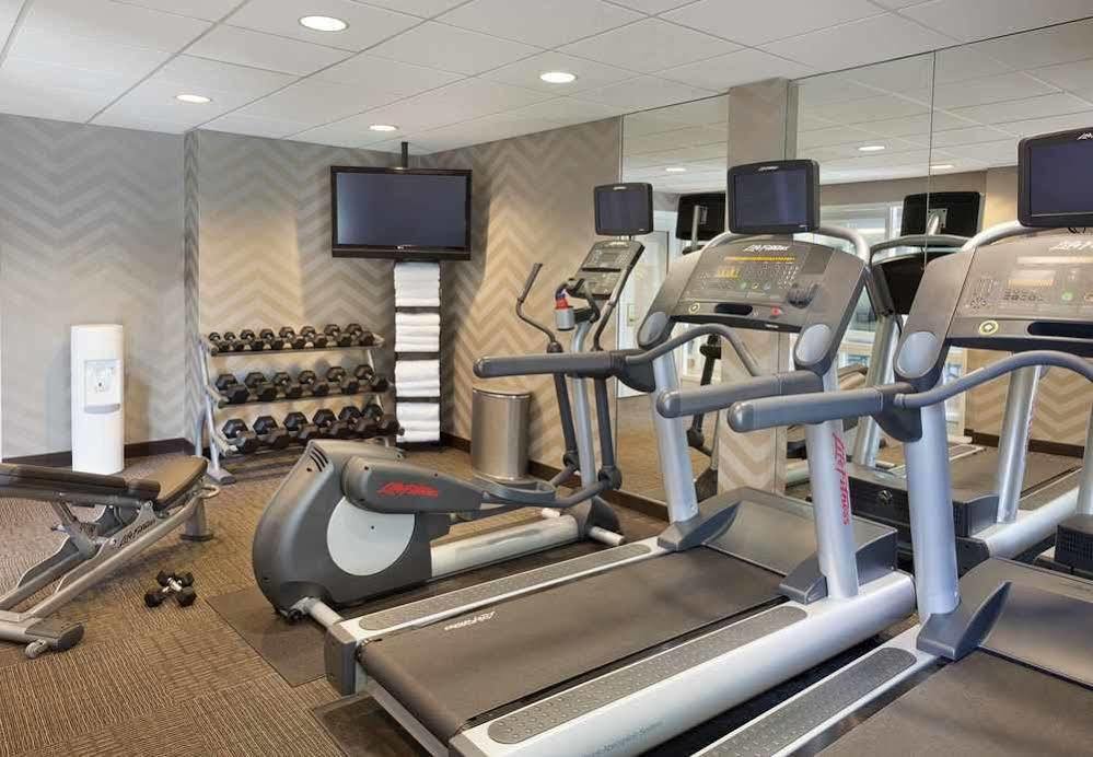 Courtyard By Marriott Toronto Mississauga/Meadowvale Hotel Ngoại thất bức ảnh